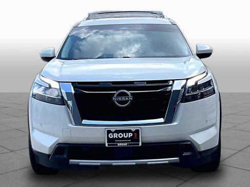 Certified 2024 Nissan Pathfinder SL w/ SL Premium Package FWD image 4