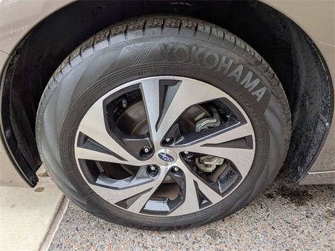 Used 2022 Subaru Legacy Premium image 29