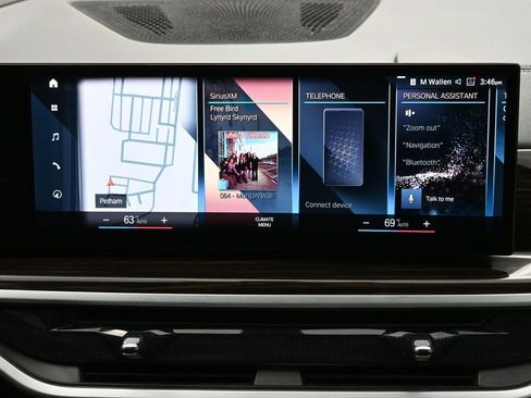 Used 2023 BMW X7 xDrive40i w/ Premium Package AWD/4WD image 11