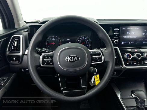 Used 2021 Kia Sorento LX FWD image 6