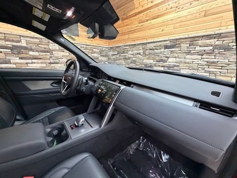 Used 2024 Land Rover Discovery Sport Dynamic SE AWD/4WD image 15