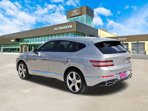 Used 2022 Genesis GV80 2.5T w/ Prestige Package 04 image 8