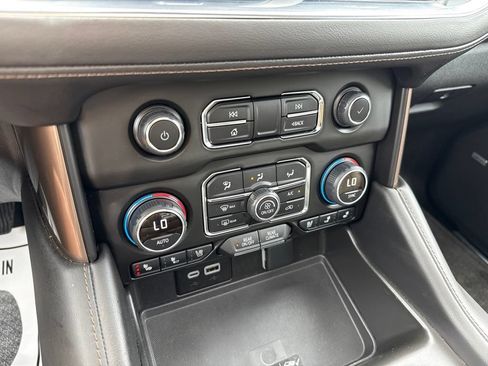 Used 2024 Chevrolet Tahoe High Country AWD/4WD image 43