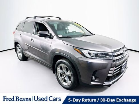 Used 2019 Toyota Highlander Limited AWD/4WD image 29