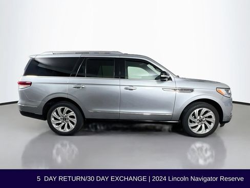 Used 2024 Lincoln Navigator Reserve AWD/4WD image 9