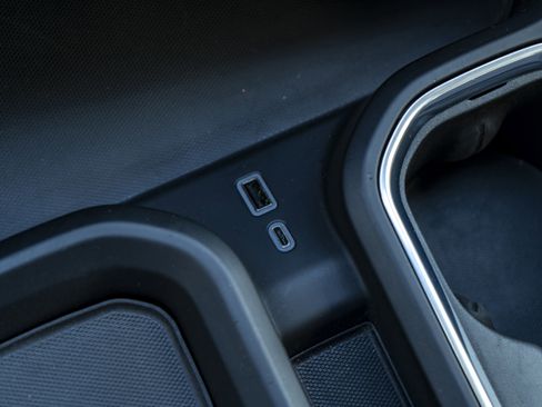 Used 2024 GMC Sierra 3500 Denali w/ Denali Reserve Package image 32