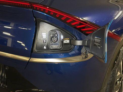 Certified 2024 Kia EV6 Wind AWD/4WD image 5