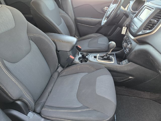 Certified 2016 Jeep Cherokee Latitude FWD image 17