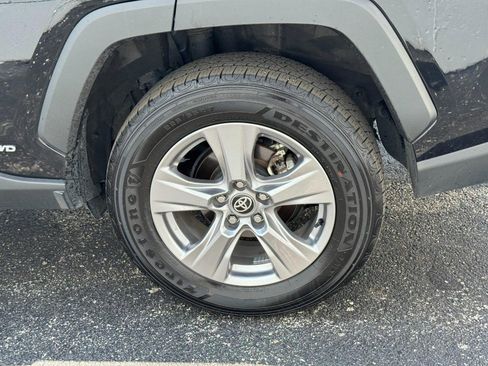 Used 2025 Toyota RAV4 XLE image 5