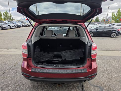 Used 2014 Subaru Forester 2.5i Premium w/ All-Weather Package AWD/4WD image 19