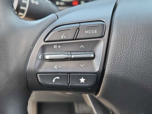 Certified 2023 Hyundai Kona Limited image 23