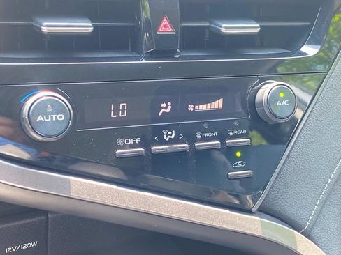 Used 2021 Toyota Camry SE FWD image 25