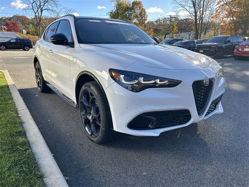 New 2025 Alfa Romeo Stelvio Sprint w/ Veloce Package image 2