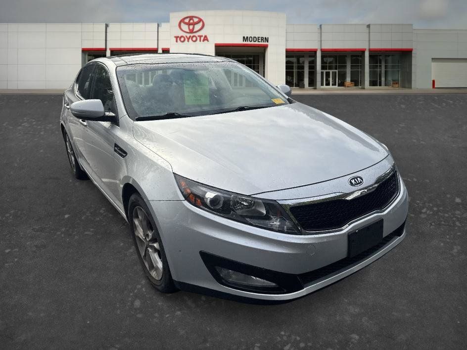 Used 2011 Kia Optima EX w/ Premium Pkg FWD image 12