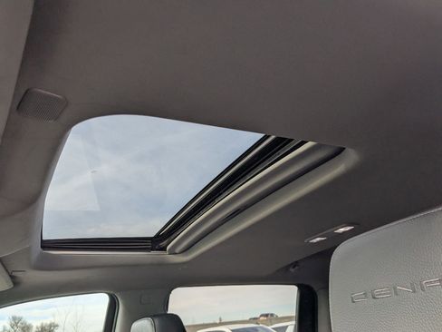 Used 2022 GMC Sierra 1500 Denali w/ Denali Premium Package image 15