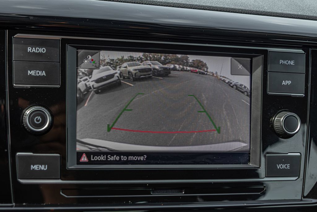 Certified 2024 Volkswagen Taos S FWD image 16