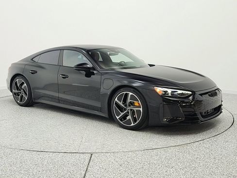 Used 2024 Audi RS e-tron GT image 3