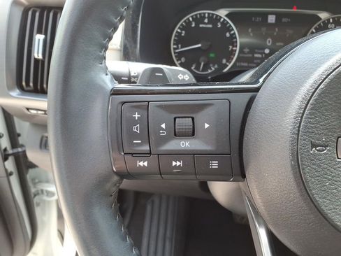 Used 2023 Nissan Pathfinder SL w/ SL Premium Package AWD/4WD image 18