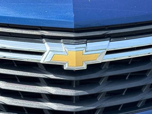 Used 2023 Chevrolet Equinox LS image 8