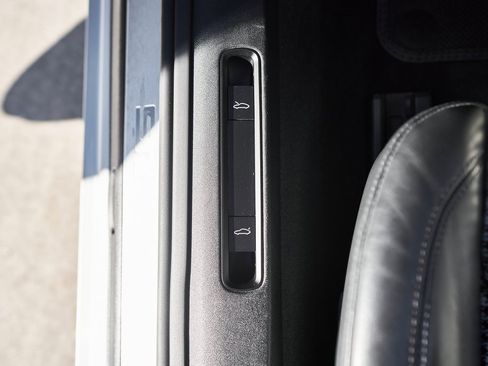 Used 2023 Porsche 911 Turbo S image 33