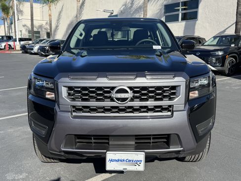 Used 2026 Nissan Frontier SV w/ SV Convenience Package RWD image 3