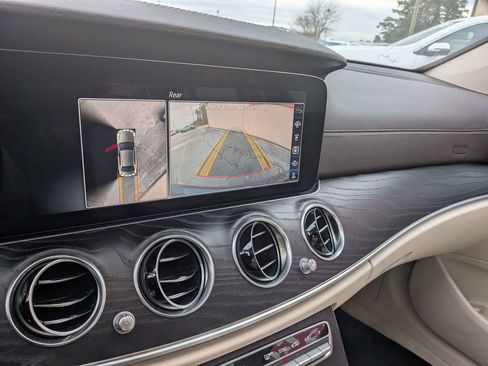 Used 2020 Mercedes-Benz E 350 4MATIC Sedan image 22