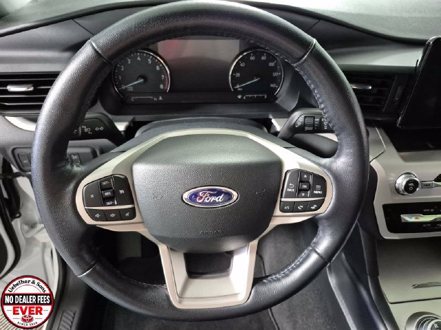 Used 2022 Ford Explorer XLT AWD/4WD image 11