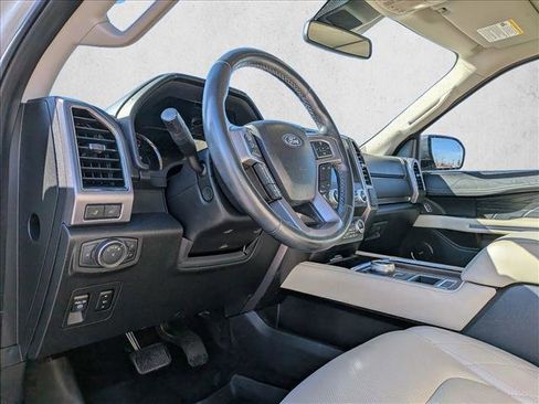 Used 2021 Ford Expedition Platinum image 10