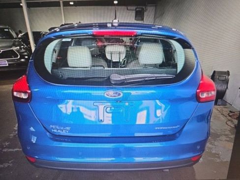Used 2018 Ford Focus Titanium FWD image 5