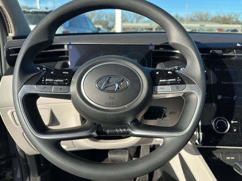 Certified 2024 Hyundai Tucson SE image 13
