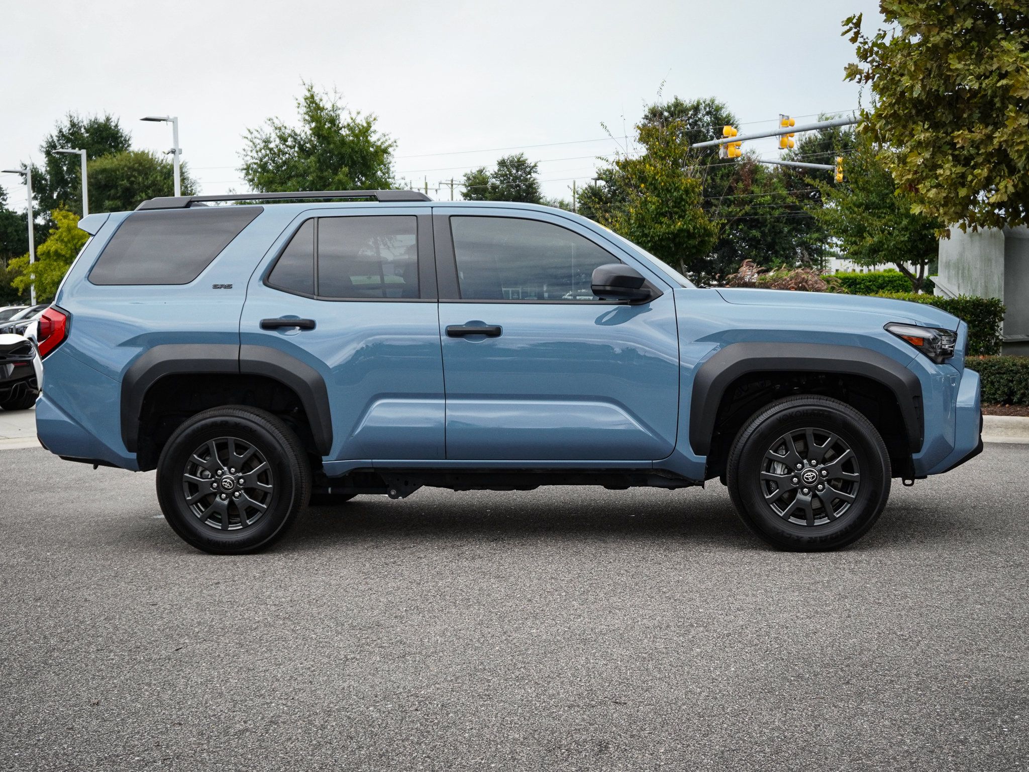 Used 2025 Toyota 4Runner SR5 RWD image 11