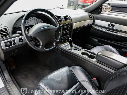 Used 2002 Ford Thunderbird RWD image 4