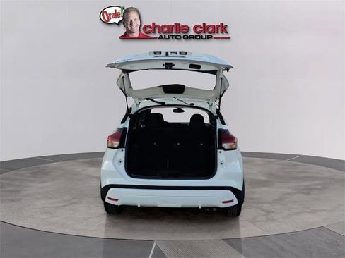 Certified 2023 Nissan Kicks S image 9