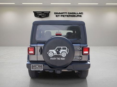 Used 2022 Jeep Wrangler Sport S image 4