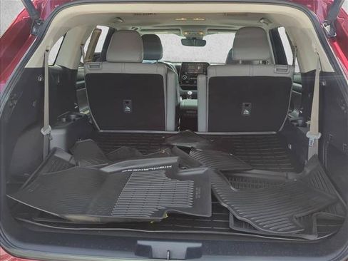 Certified 2020 Toyota Highlander XLE FWD image 25