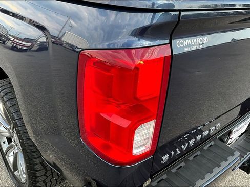 Used 2018 Chevrolet Silverado 1500 LTZ Z71 w/ Centennial Edition image 26