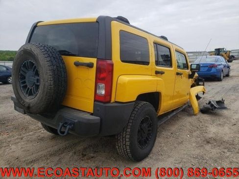 Used 2007 HUMMER H3 image 2
