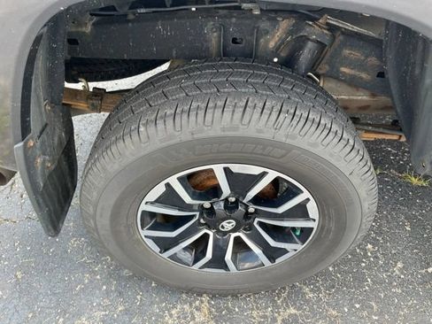 Used 2021 Toyota Tacoma TRD Off-Road AWD/4WD image 7