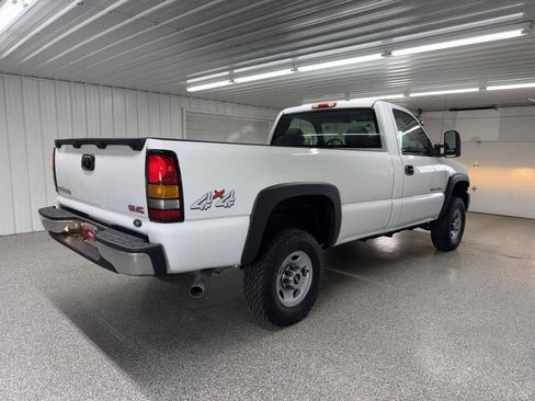 Used 2005 GMC Sierra 2500 W/T AWD/4WD image 6