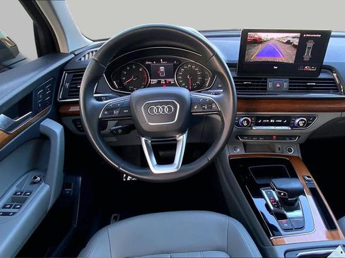 Used 2022 Audi Q5 2.0T Premium w/ Convenience Package AWD/4WD image 6