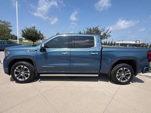 Used 2025 GMC Sierra 1500 Denali w/ Denali Reserve Package AWD/4WD image 5
