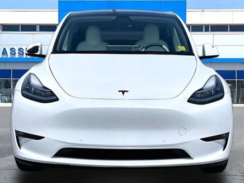 Used 2022 Tesla Model Y Long Range AWD/4WD image 17