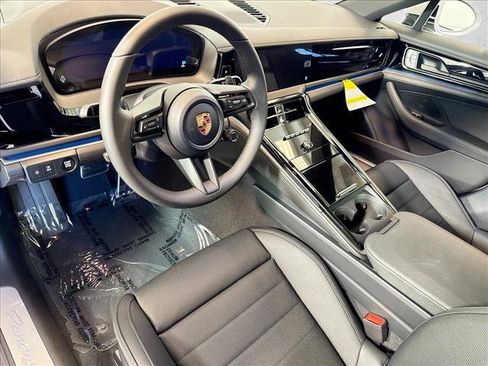 New 2026 Porsche Panamera image 4