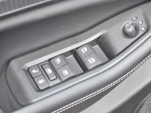 New 2025 Jeep Grand Cherokee L Laredo w/ Luxury Tech Group I image 16