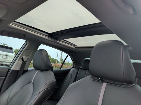 Used 2024 Toyota Camry XSE FWD image 27