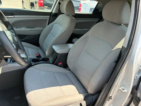 Used 2019 Hyundai Elantra SEL FWD image 18