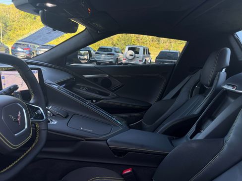 Used 2023 Chevrolet Corvette Stingray Premium Conv image 29