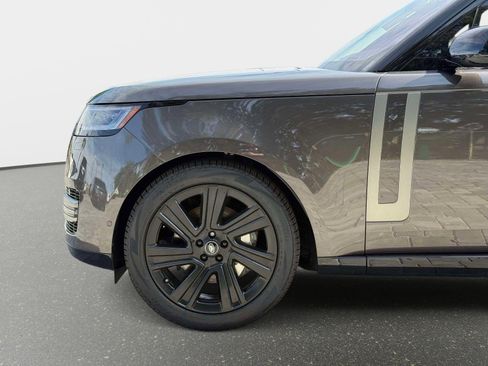 Used 2022 Land Rover Range Rover Long Wheelbase SE AWD/4WD image 12