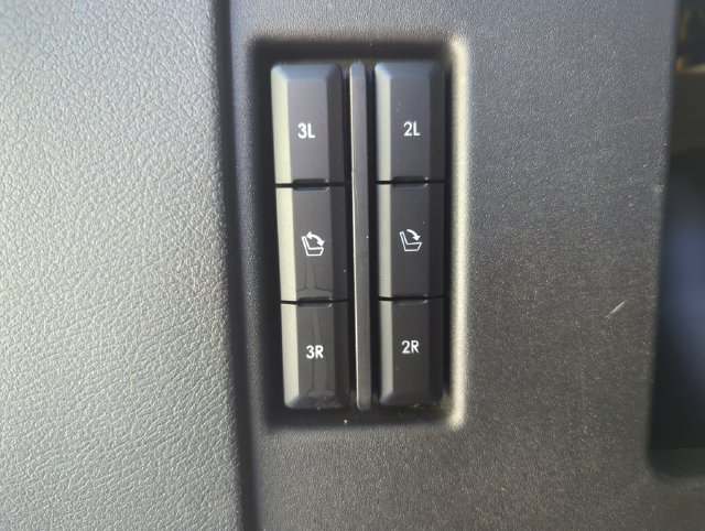 Used 2023 Lincoln Navigator L Reserve AWD/4WD image 8