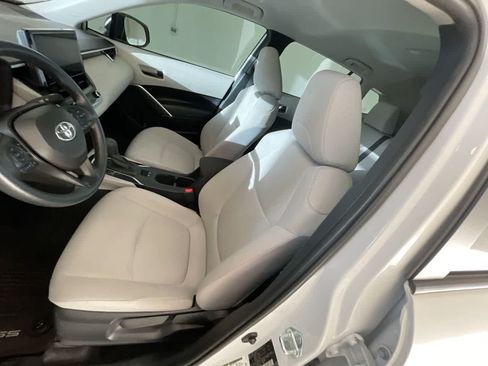 Used 2024 Toyota Corolla Cross L AWD/4WD image 11